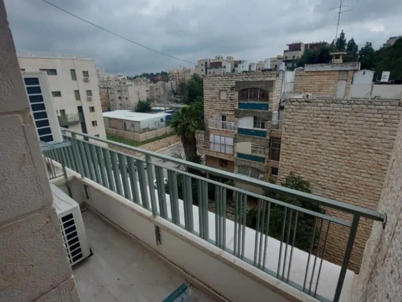Image 10
